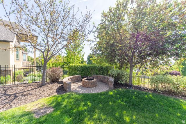 1174 S DEER RIDGE RD, Fruit Heights, UT 84037