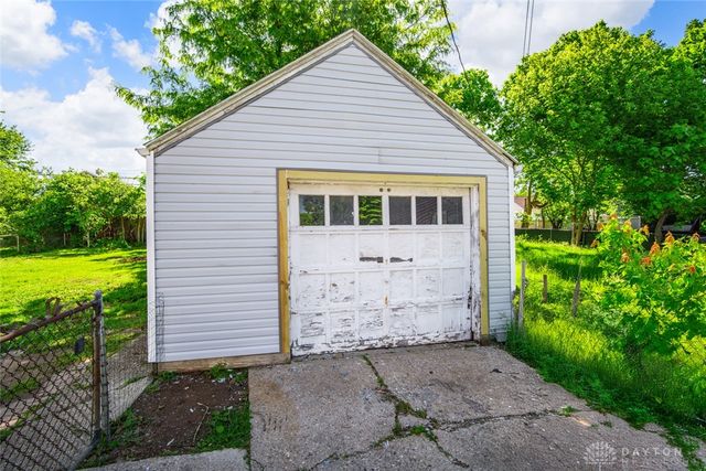 852 Princeton Avenue, Fairborn, OH 45324