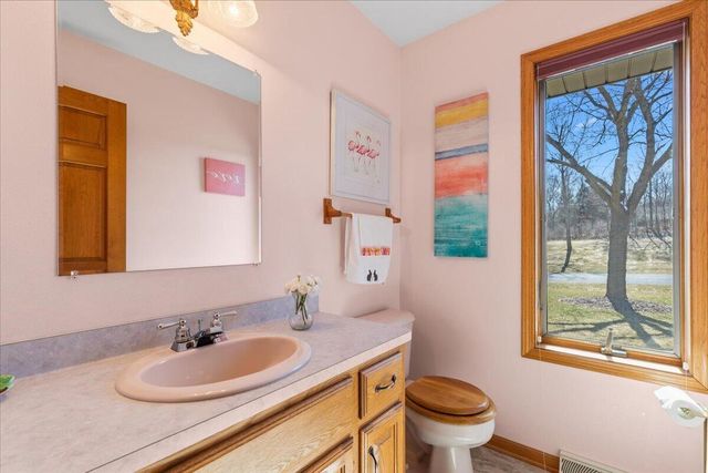 5280 Cherokee COURT, Hartford, WI 53027