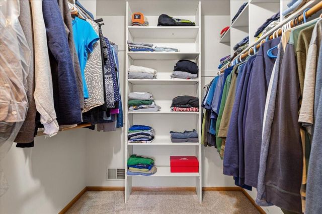 5280 Cherokee COURT, Hartford, WI 53027