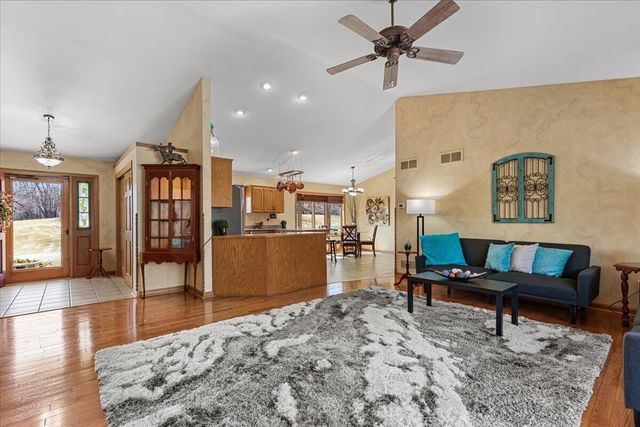 5280 Cherokee COURT, Hartford, WI 53027