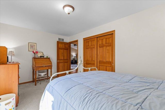 5280 Cherokee COURT, Hartford, WI 53027