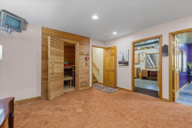 5280 Cherokee COURT, Hartford, WI 53027