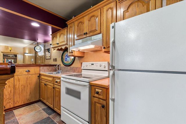 5280 Cherokee COURT, Hartford, WI 53027