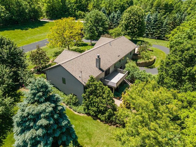 5280 Cherokee COURT, Hartford, WI 53027