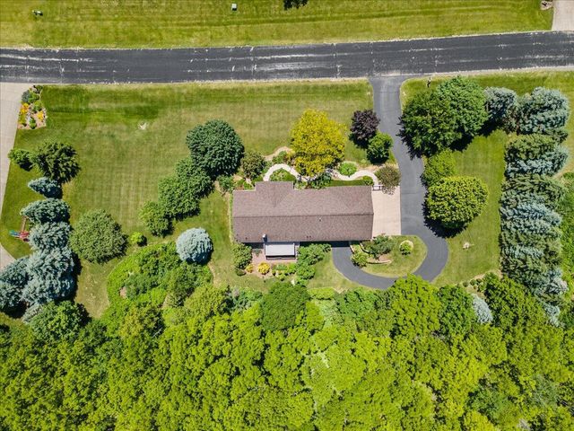 5280 Cherokee COURT, Hartford, WI 53027