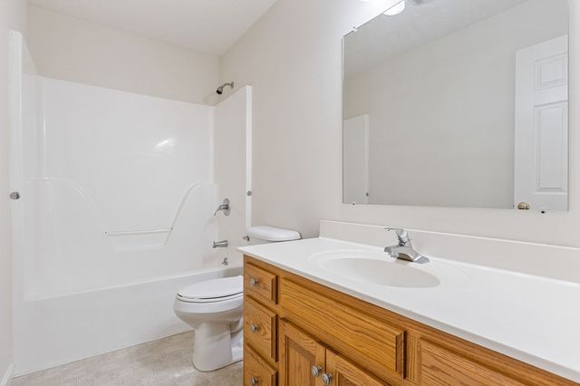 186 Pine Creek Dr, Smithville, TN 37166