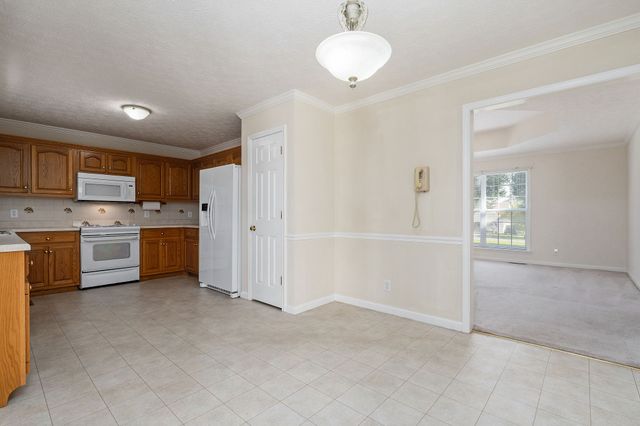 186 Pine Creek Dr, Smithville, TN 37166