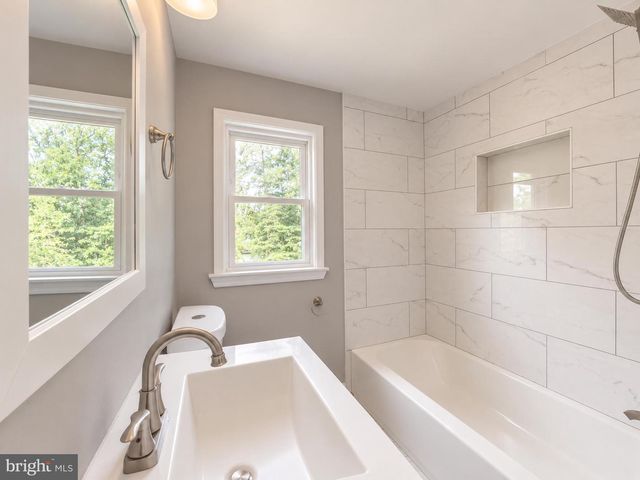 9208 SURRATTS MANOR DR, Clinton, MD 20735