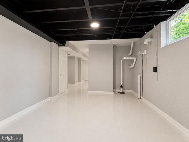 9208 SURRATTS MANOR DR, Clinton, MD 20735