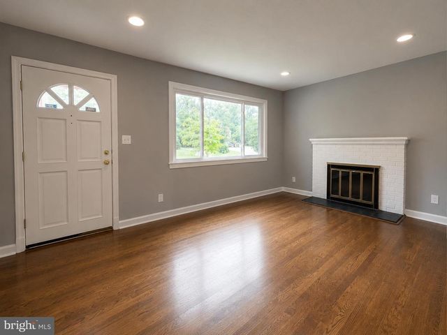 9208 SURRATTS MANOR DR, Clinton, MD 20735