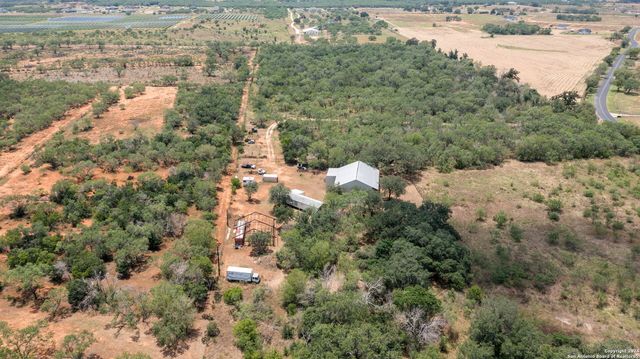 19366 BENTON CITY RD, Somerset, TX 78069