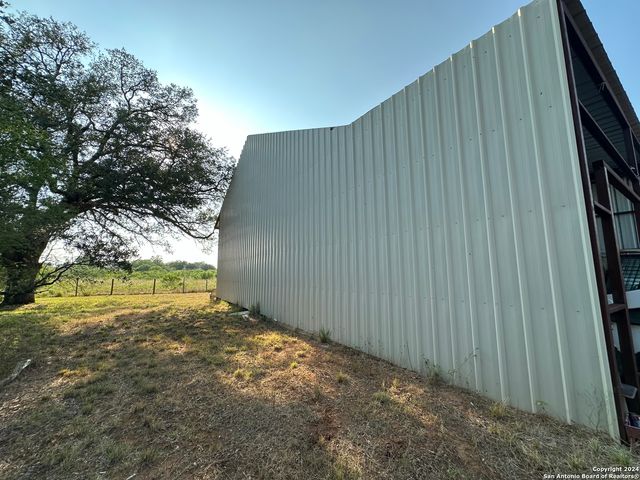 19366 BENTON CITY RD, Somerset, TX 78069