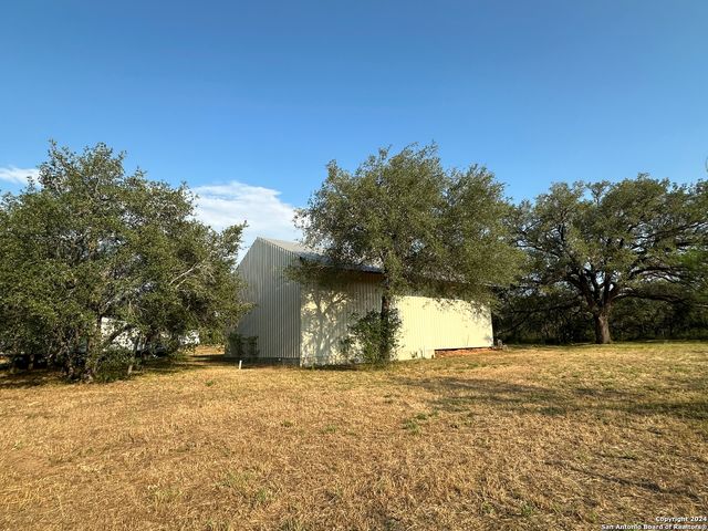 19366 BENTON CITY RD, Somerset, TX 78069