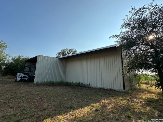 19366 BENTON CITY RD, Somerset, TX 78069