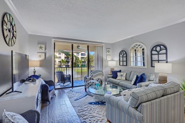 400 Uno Lago Drive 204, Juno Beach, FL 33408