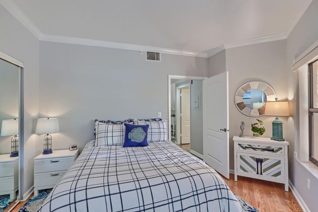 400 Uno Lago Drive 204, Juno Beach, FL 33408