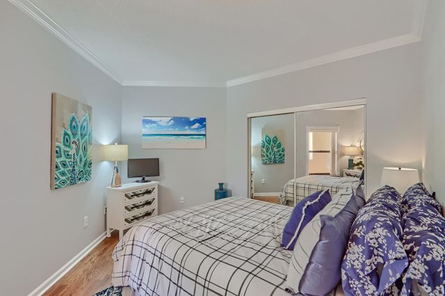 400 Uno Lago Drive 204, Juno Beach, FL 33408