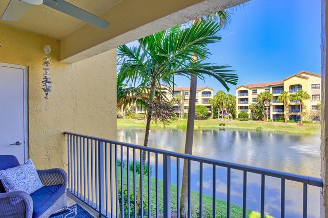 400 Uno Lago Drive 204, Juno Beach, FL 33408