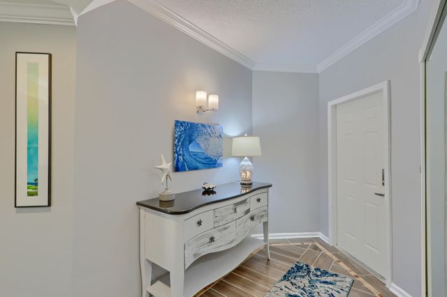 400 Uno Lago Drive 204, Juno Beach, FL 33408