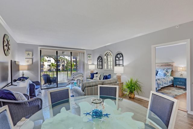 400 Uno Lago Drive 204, Juno Beach, FL 33408