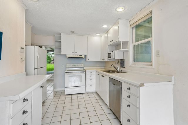 4000-4002 11th Street, Des Moines, IA 50313