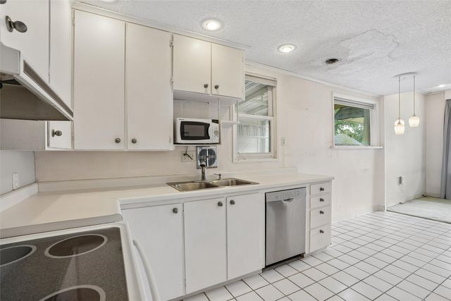 4000-4002 11th Street, Des Moines, IA 50313