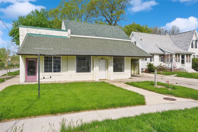 4000-4002 11th Street, Des Moines, IA 50313