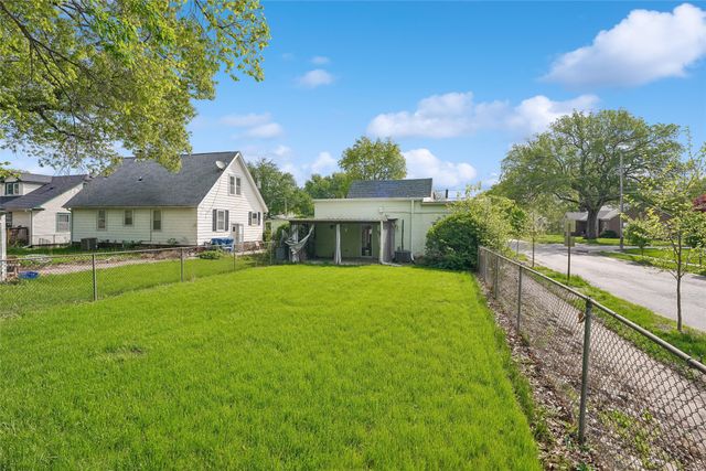 4000-4002 11th Street, Des Moines, IA 50313