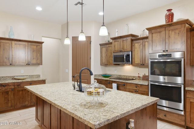 14645 W HEDGEHOG Place, Surprise, AZ 85387