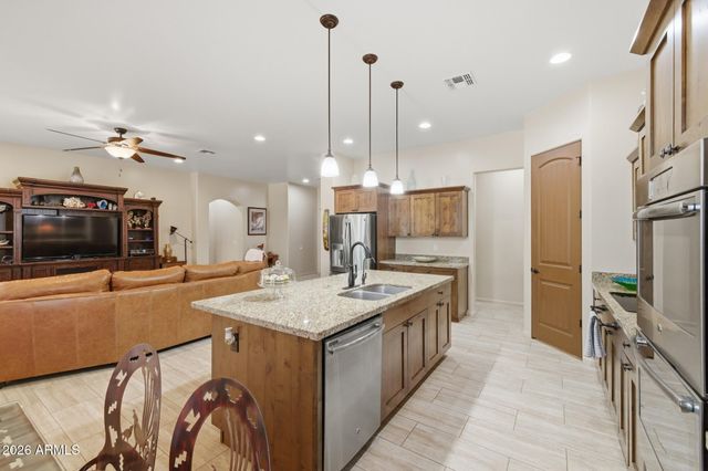 14645 W HEDGEHOG Place, Surprise, AZ 85387