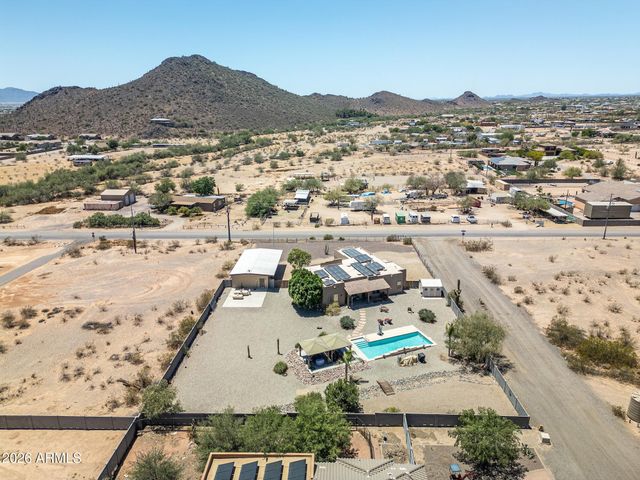 14645 W HEDGEHOG Place, Surprise, AZ 85387