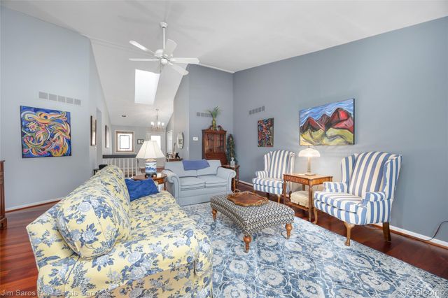 20660 Parkplace Lane, Clinton Charter Township, MI 48036