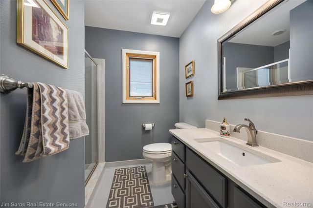 20660 Parkplace Lane, Clinton Charter Township, MI 48036