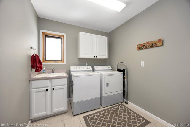 20660 Parkplace Lane, Clinton Charter Township, MI 48036