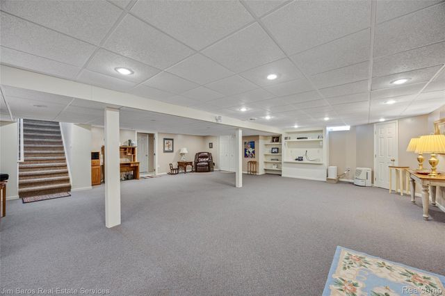 20660 Parkplace Lane, Clinton Charter Township, MI 48036