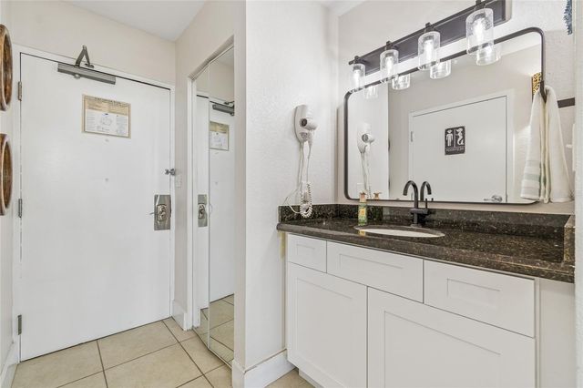 611 DESTINY DRIVE 308, Ruskin, FL 33570