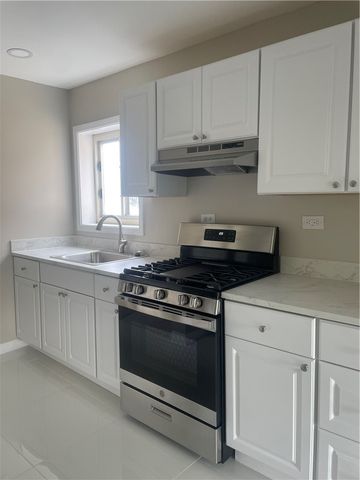 2616 Kenview Dr, Lower Burrell, PA 15068