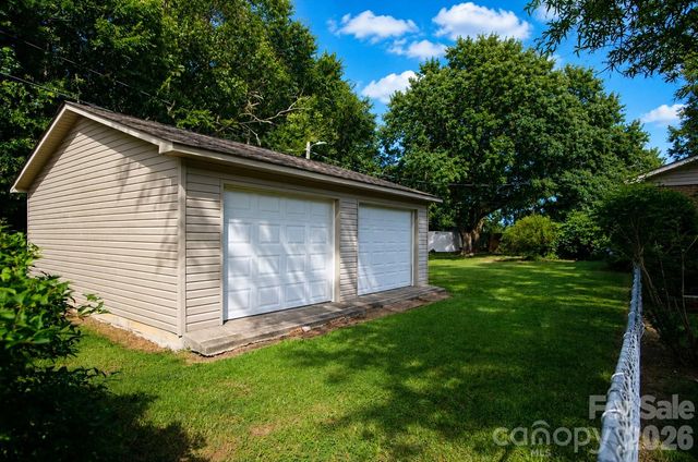 2914 Dresden Drive, Gastonia, NC 28054