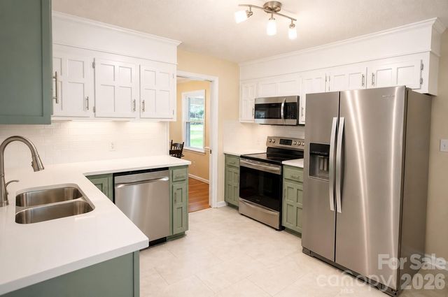 2914 Dresden Drive, Gastonia, NC 28054