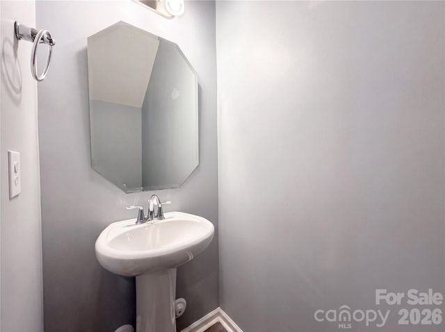 194 Canada Drive, Statesville, NC 28677