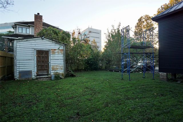 2215 Kane Street, Houston, TX 77007