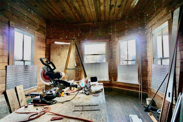 2215 Kane Street, Houston, TX 77007