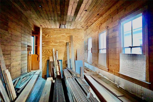 2215 Kane Street, Houston, TX 77007
