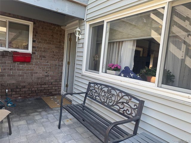 31 Feller Drive, Central Islip, NY 11722