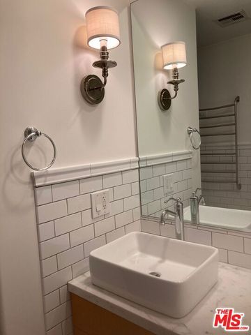 711 S Olive Street 505, Los Angeles, CA 90014