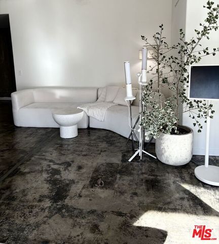 711 S Olive Street 505, Los Angeles, CA 90014