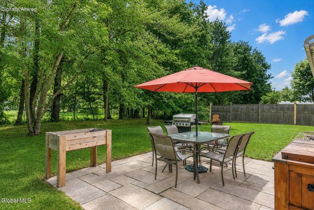 15 Longmeadow Drive, Bethlehem, NY 12054