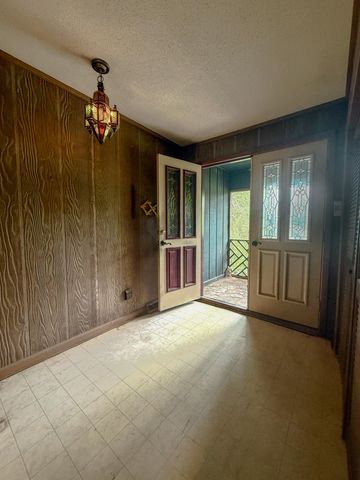 720 E Erie Avenue, Folly Beach, SC 29439