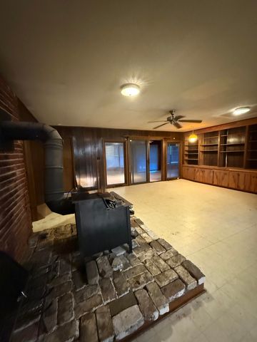 720 E Erie Avenue, Folly Beach, SC 29439